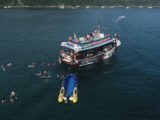 Barco Perola Negra-阿拉伊阿尔港必去景点