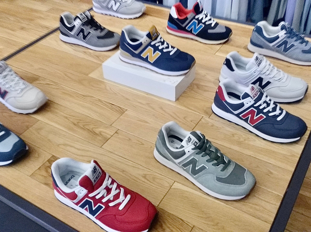 New Balance Store-Martinez必去景点