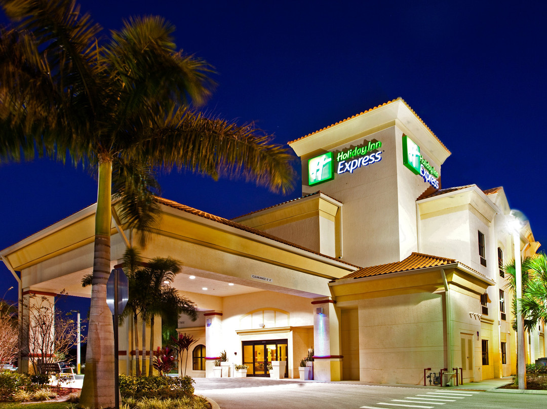 Holiday Inn Express Stuart By IHG主图