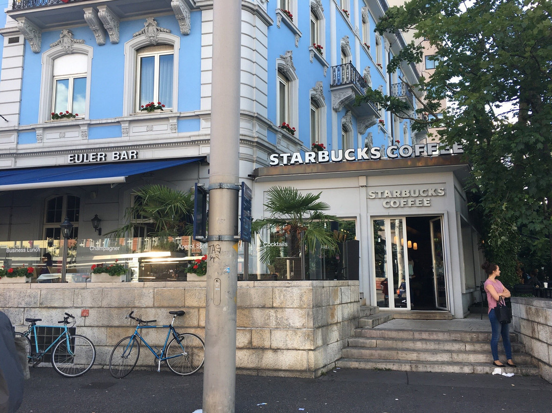 Starbucks Bahnhof