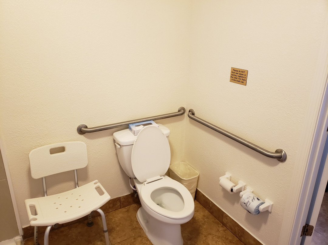 Oceanfront Inn And Suites主图