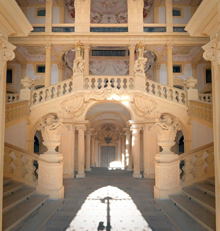 Schloss Weissenstein景点图片