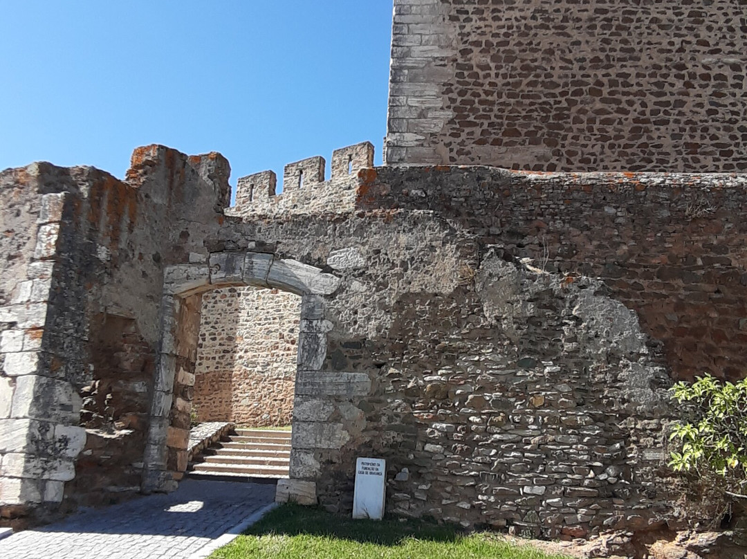 Castle of Portel景点图片