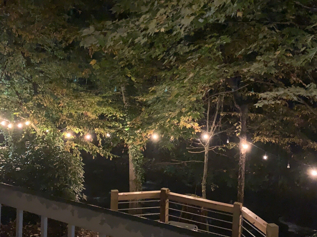 Four Seasons Inn主图