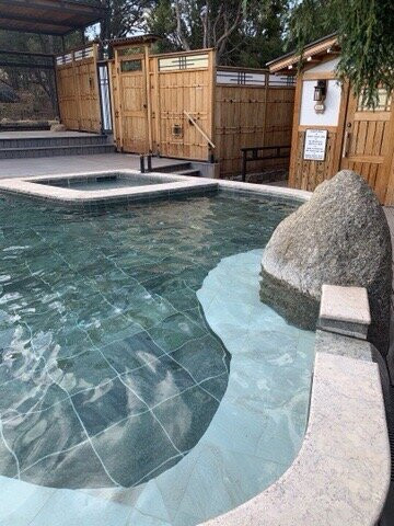 Ten Thousand Waves主图