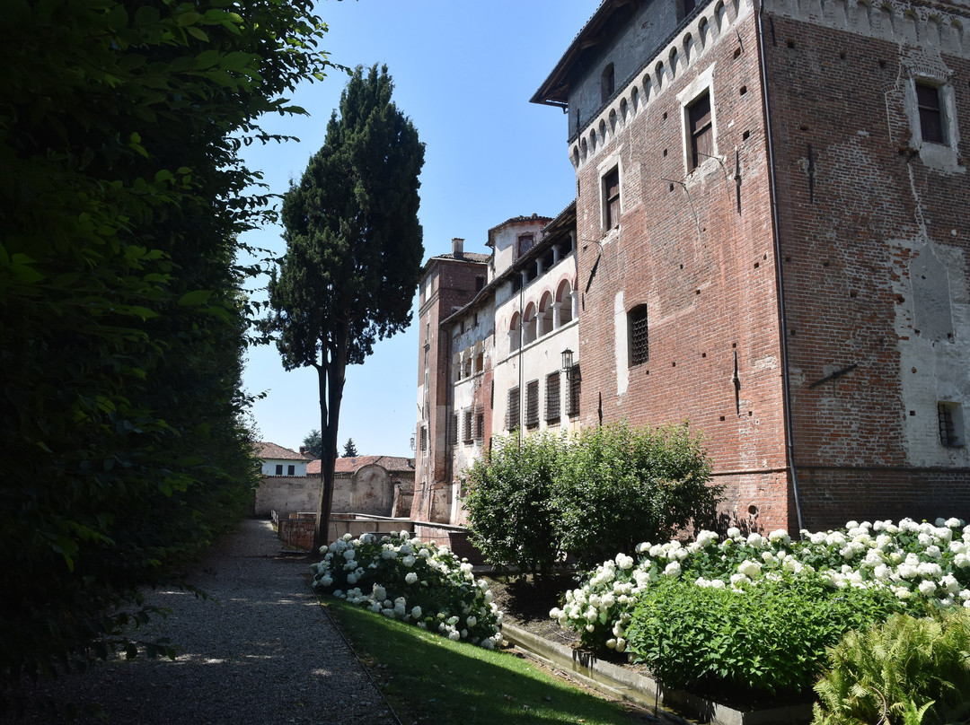 Castello di Lagnasco-Lagnasco必去景点