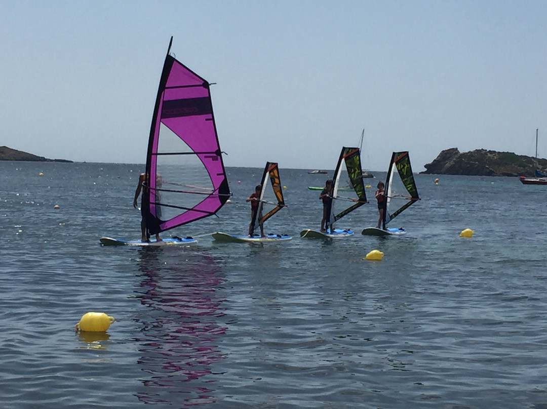 Ascanio Surf School景点图片