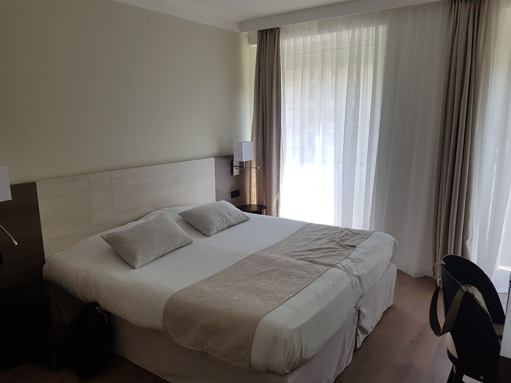 Hotel Doussiere主图