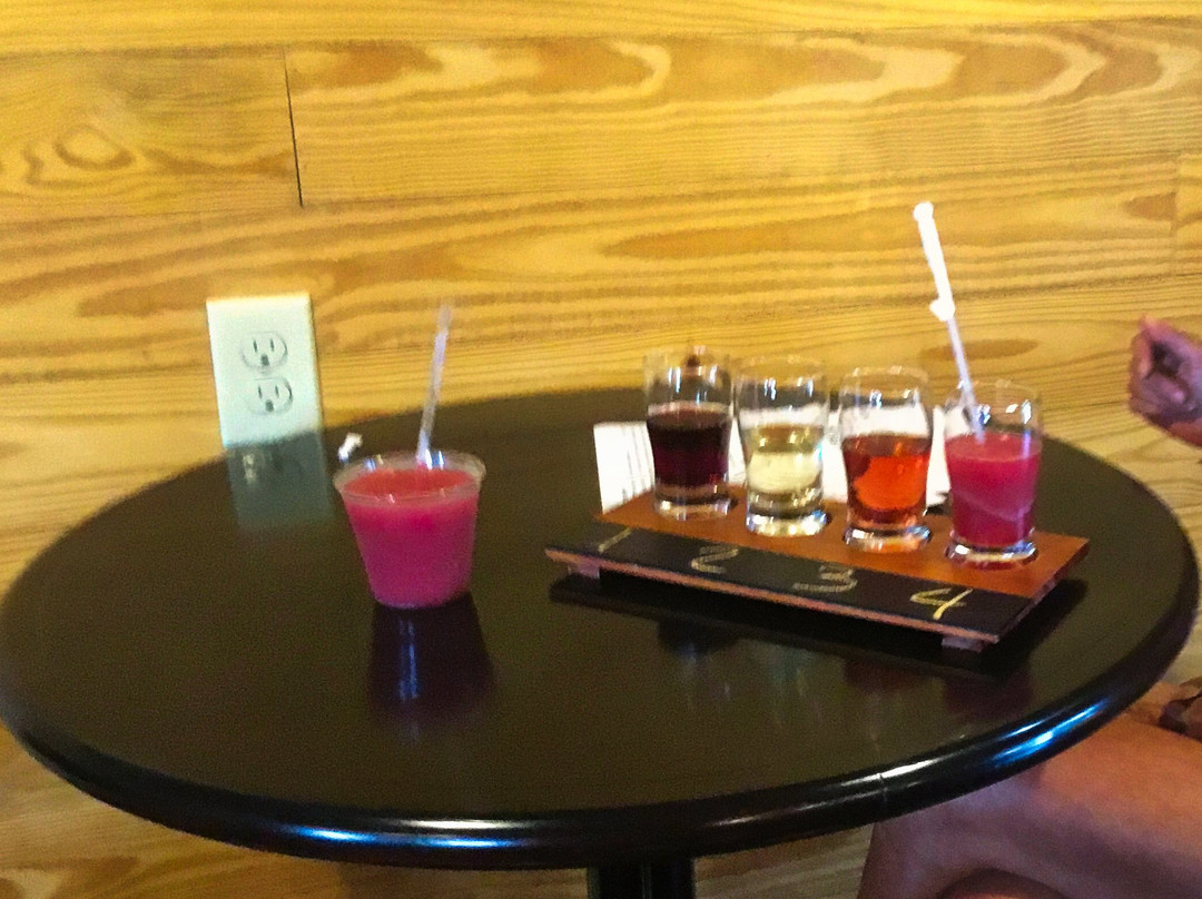 Twisted Vine Winery-Lenoir必去景点