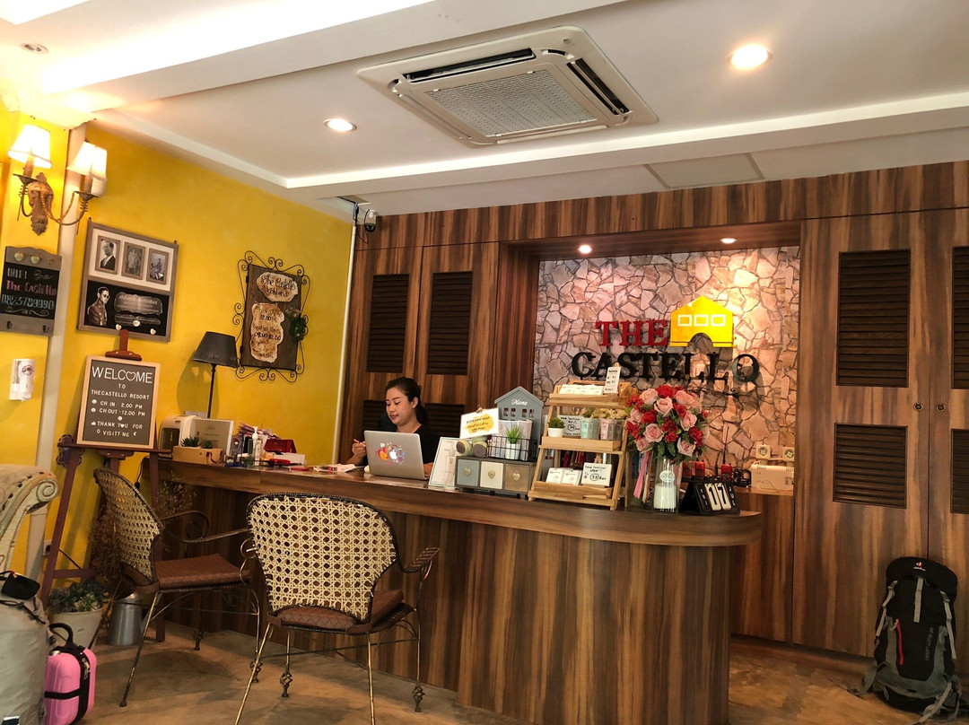 城堡度假酒店主图