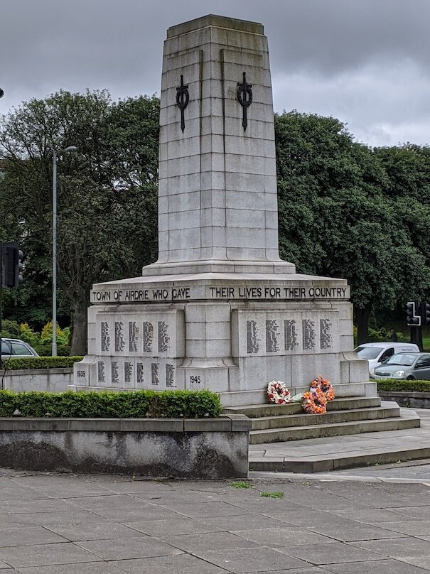 Airdrie Cenotaph War Memorial景点图片