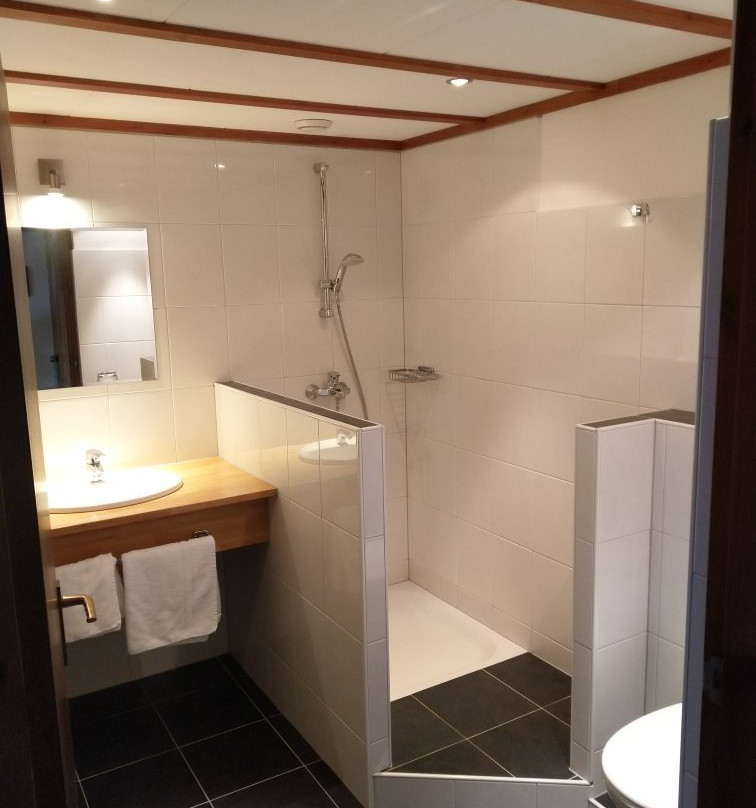 鲁斯特霍威餐厅酒店主图