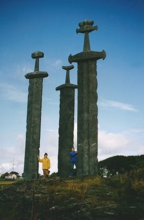 Swords in Rock景点图片