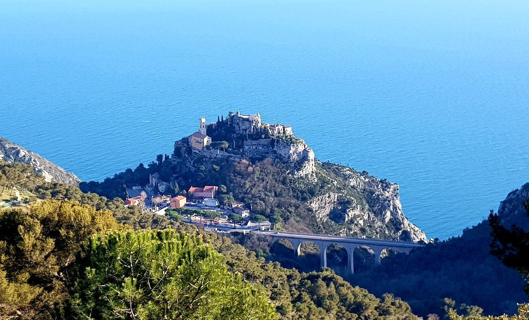 Fort De La Revère-埃兹必去景点