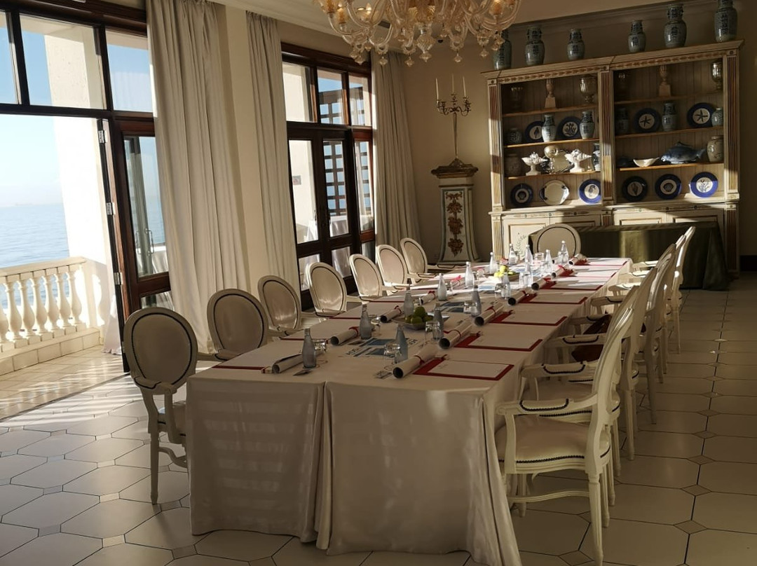 牡蛎盒子酒店主图