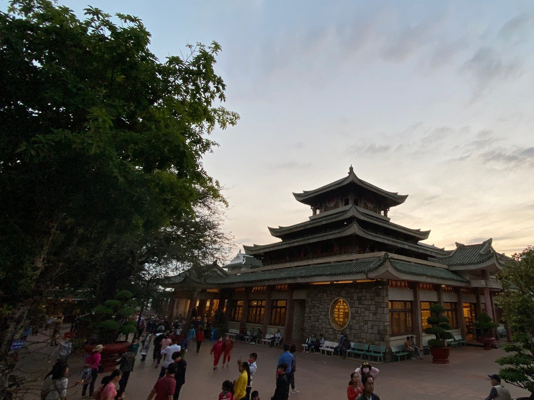 Mieu Ba Chua Xu Nui Sam-朱笃必去景点