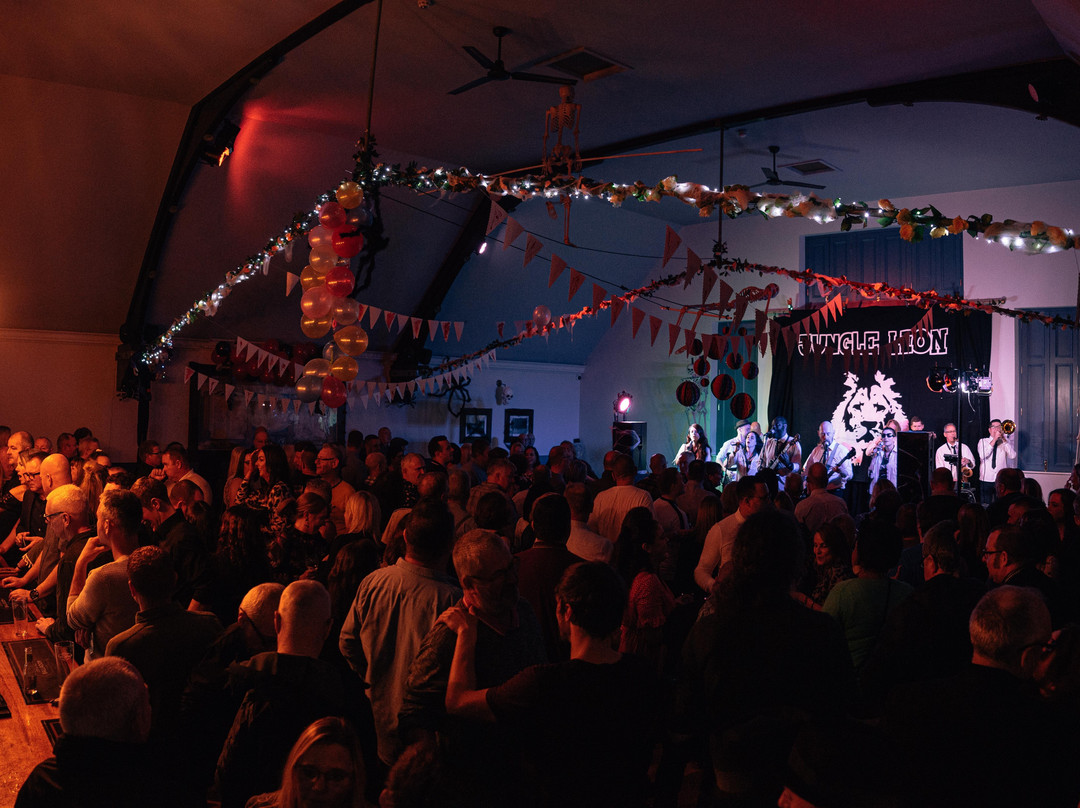 Crystal Ballroom Glossop-Glossop必去景点
