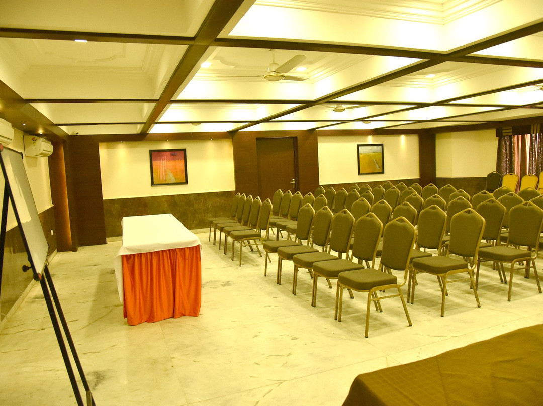 Hotel Ajanta Palace主图