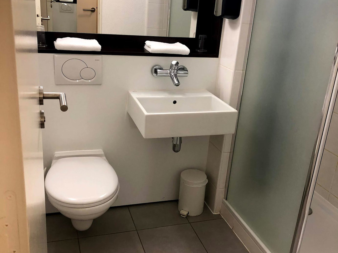 Mandarina Hotel Luxembourg Airport主图