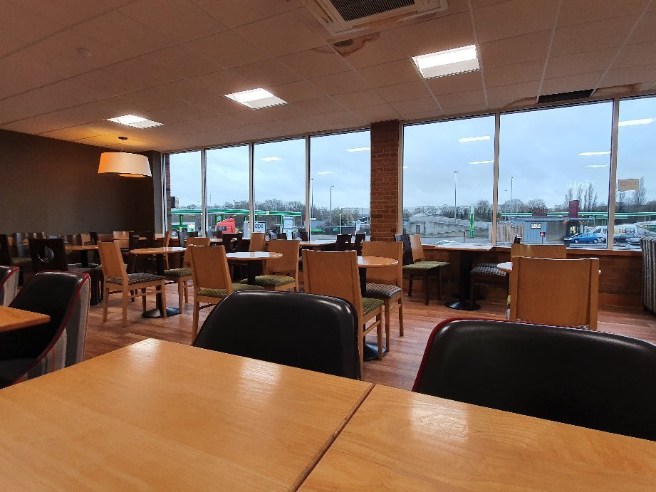 Watford Gap Motorway Services Area-Watford必去景点