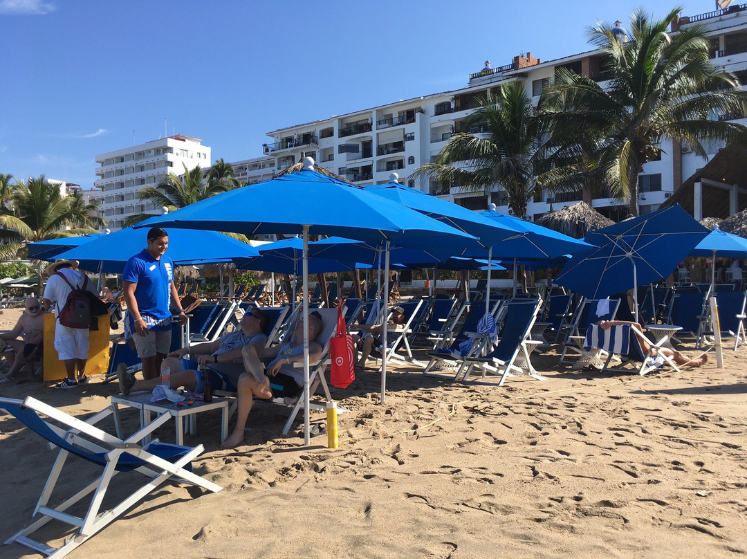 Blue Chairs Beach Club Restaurant & Bar-瓦拉塔港必去景点