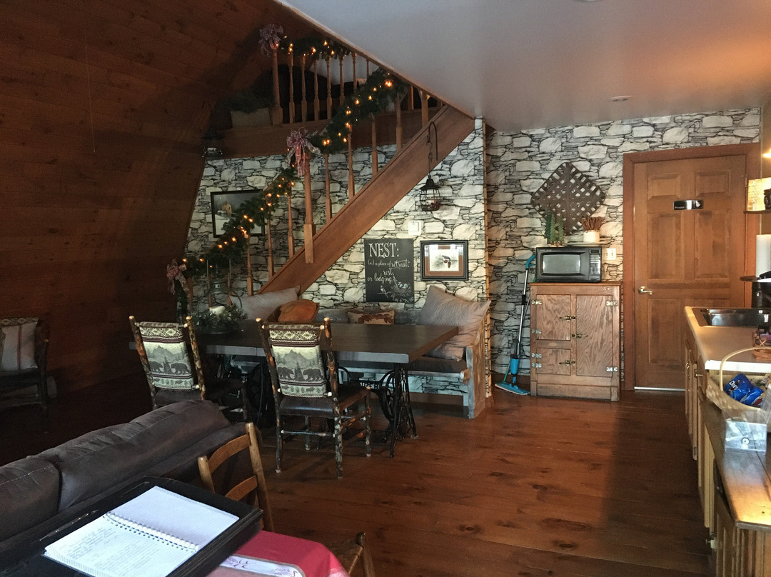 Frosty Hollow Bed and Breakfast主图