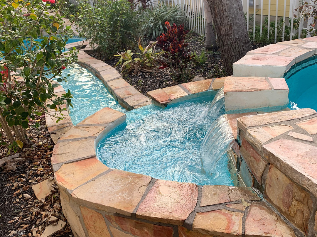 Pelican Bay Resort主图