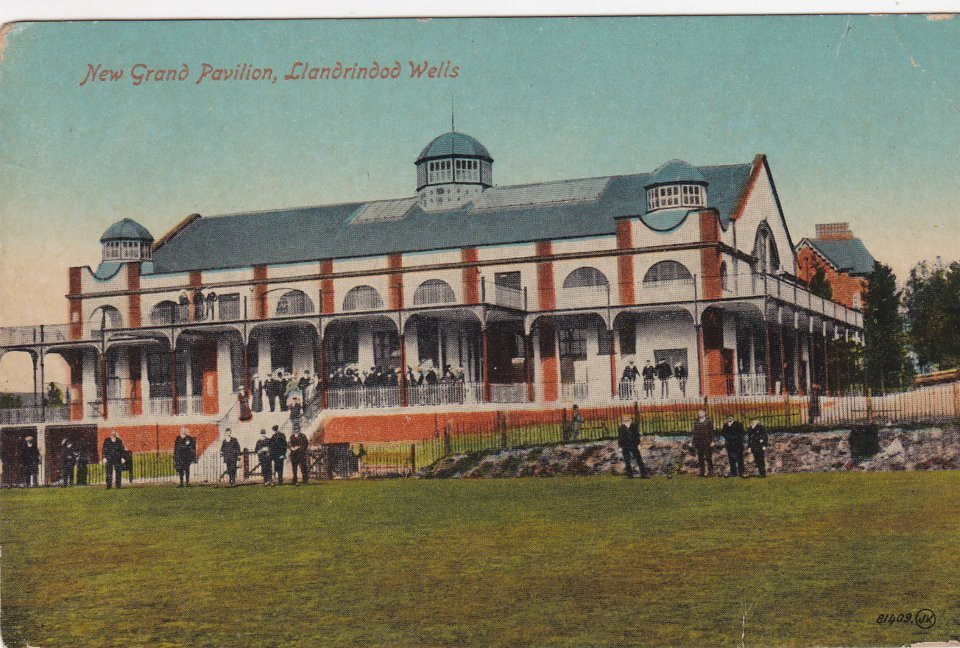 Pavilion Mid Wales-兰德林多德威尔斯必去景点