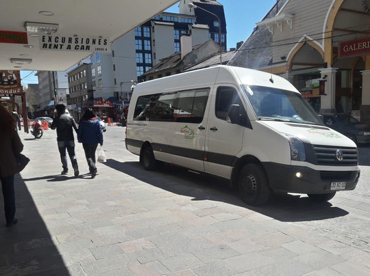 TRANSFER BUS AEROPUERTO ANDRESTOUR-巴拉斯港必去景点