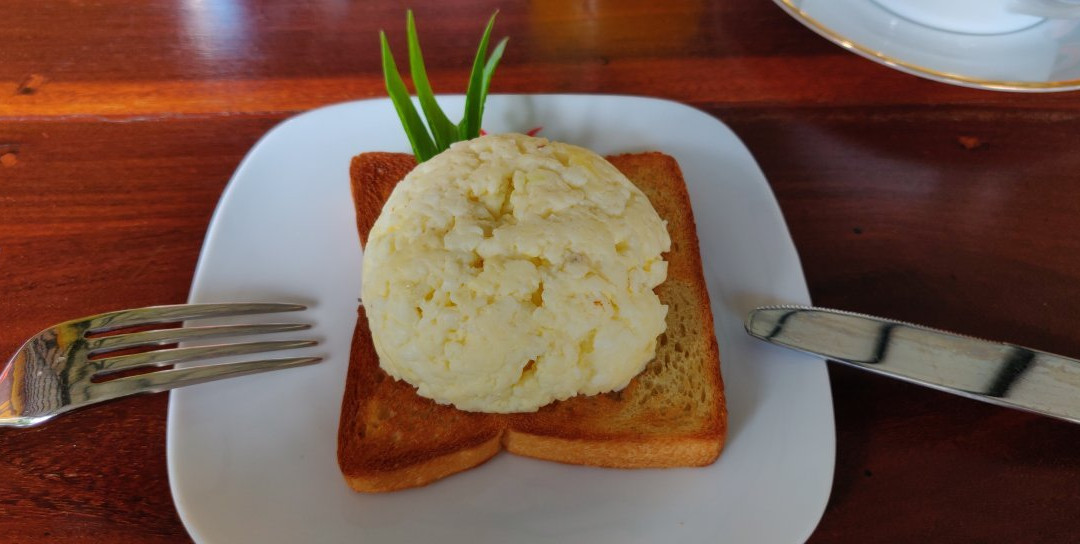 花园湖度假酒店主图