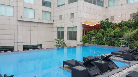 丽笙布鲁酒店，那格浦尔-泳池