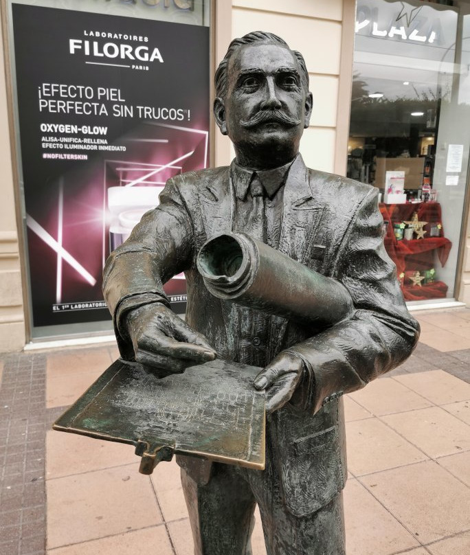Monumento a Enrique Nieto-梅利利亚必去景点