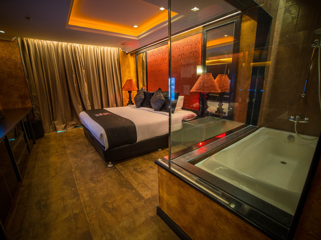 康达泰费尔德斯广场套房酒店主图