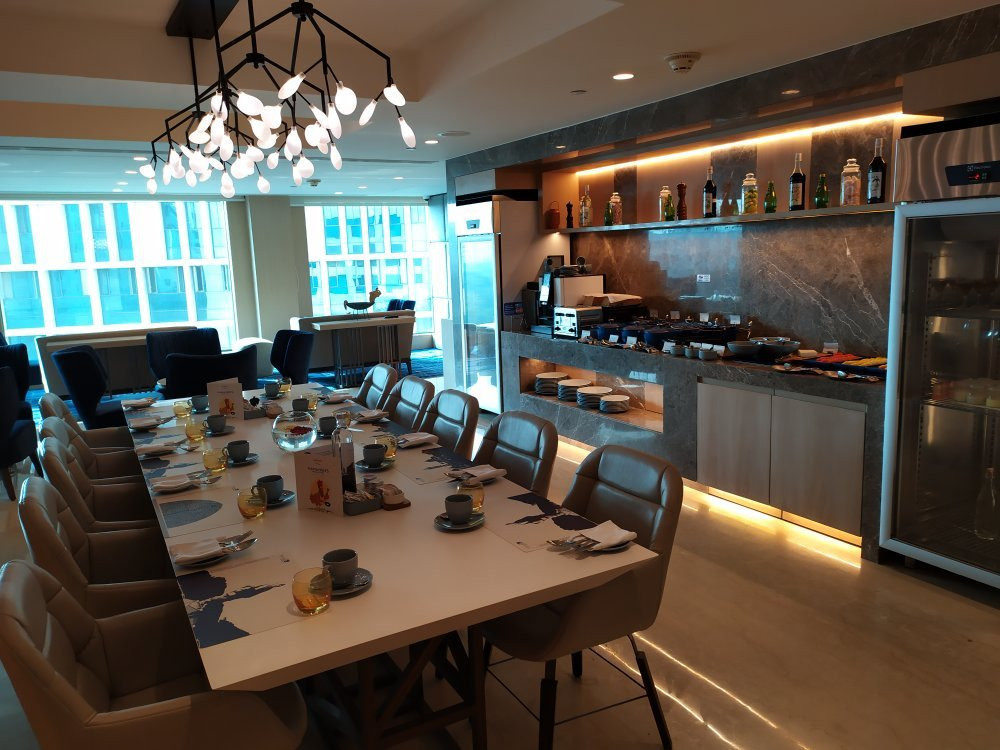 Hotel Way Wait主图