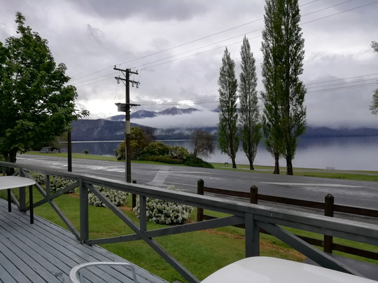 蒂阿瑙湖景假日公园主图