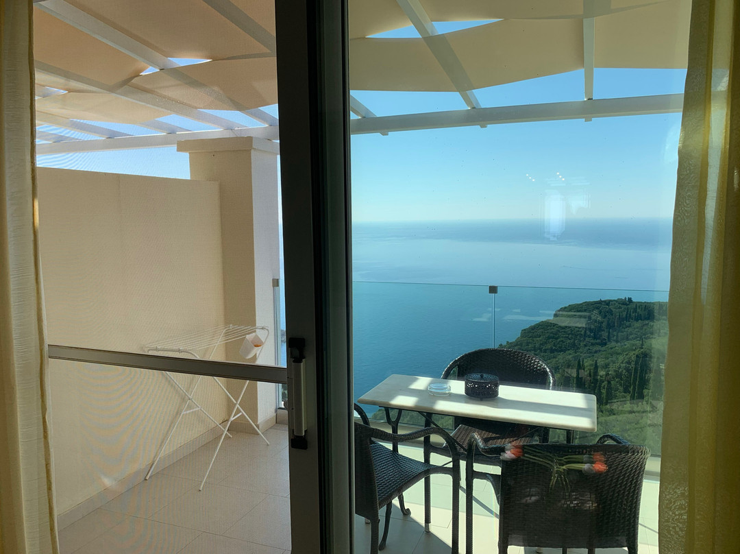 Golden Fox Complex主图