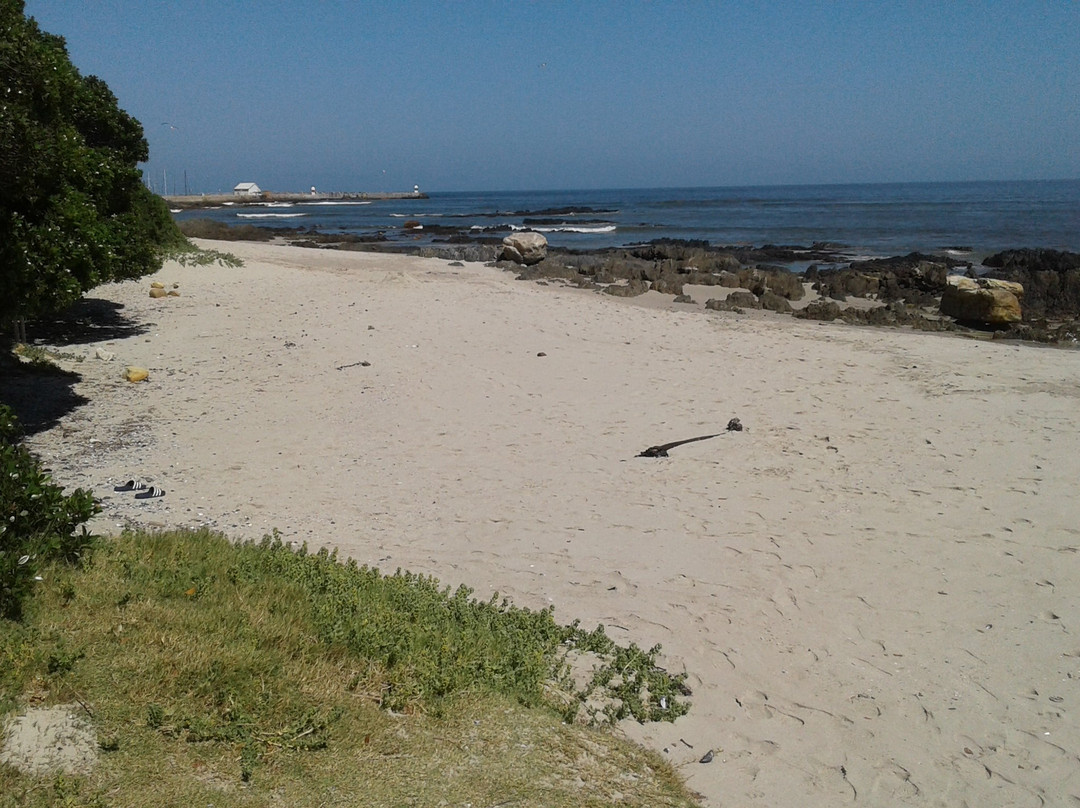 Waters Edge Beach-高登湾必去景点