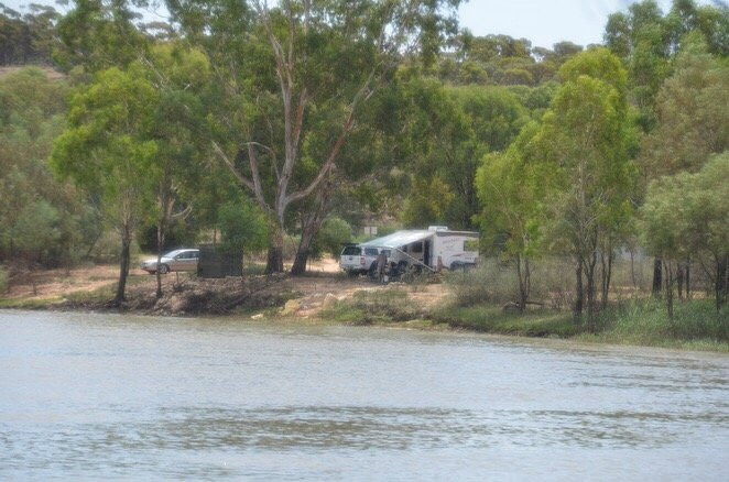 Heron Bend Reserve-Overland Corner必去景点