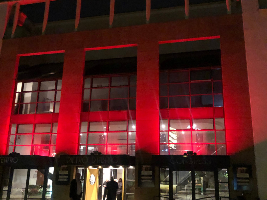 Teatro Congressi Pietro d'Abano-阿巴诺泰尔梅必去景点