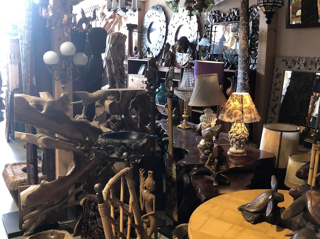 Consell Flea Market-Consell必去景点