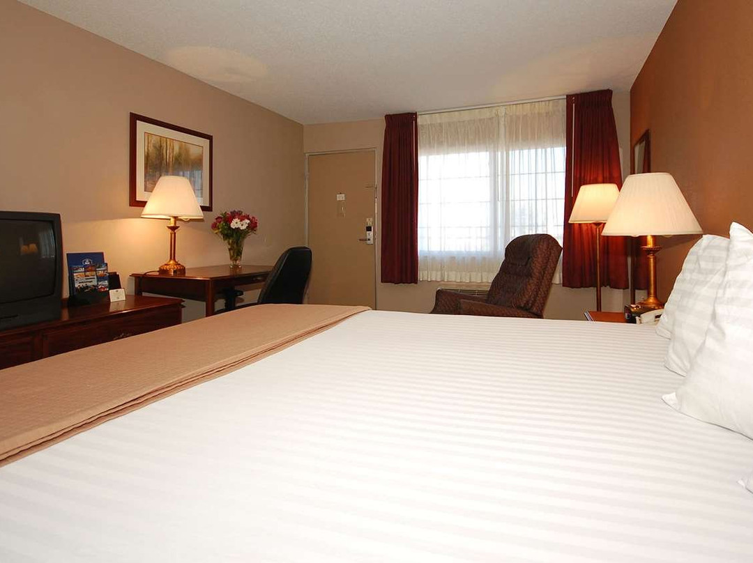 Magnuson Hotel Red Baron主图