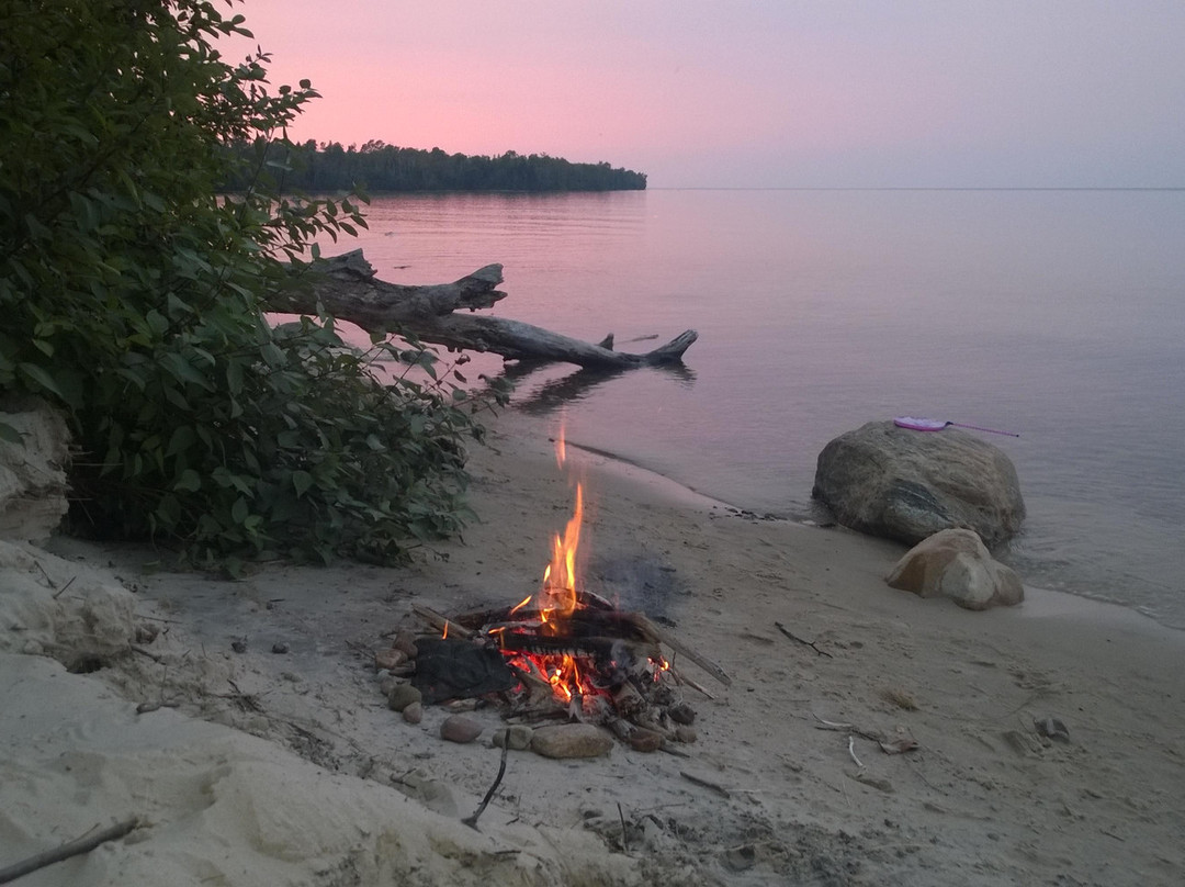 Twilight Walking Tours-特拉弗斯城必去景点