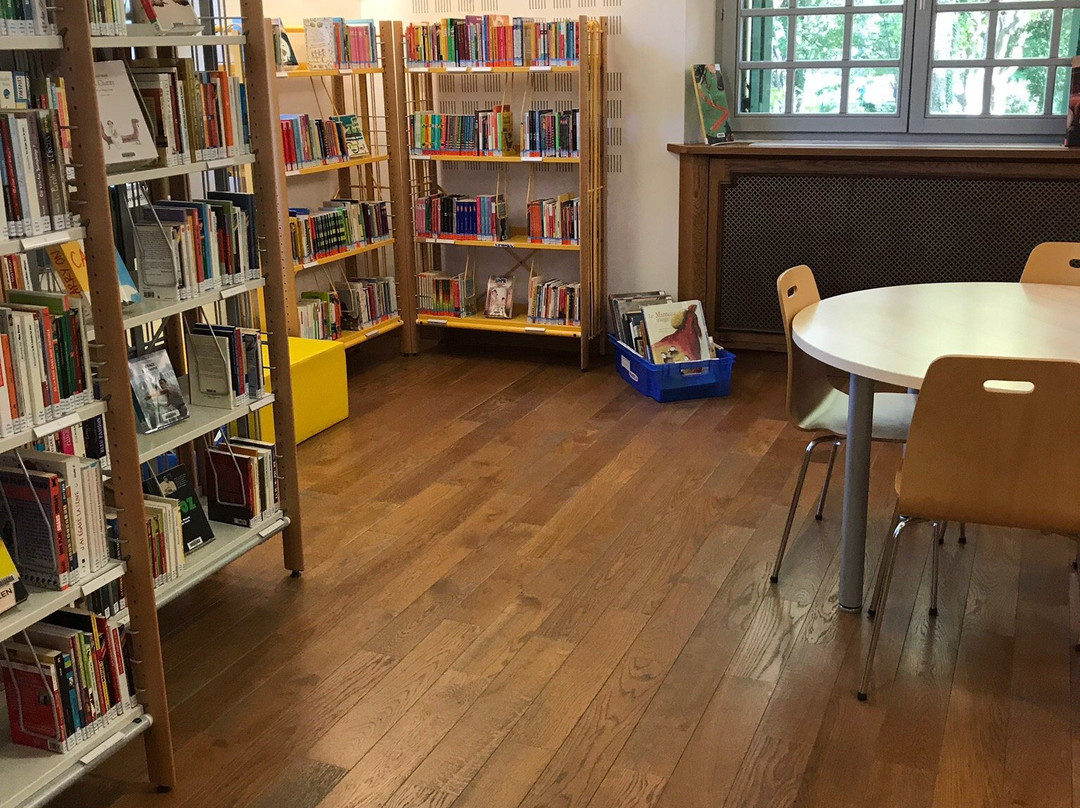 Mediatheque Lucien Jacques-格雷乌莱班必去景点