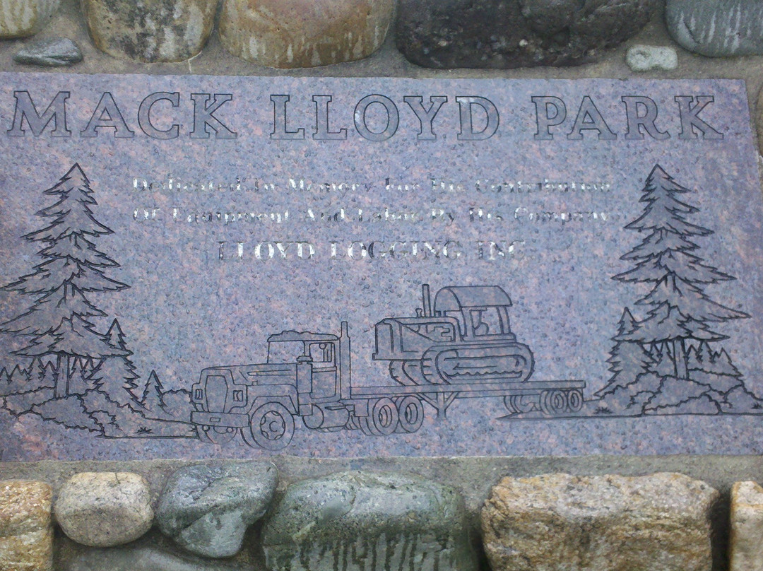 Mack Lloyd Park景点图片