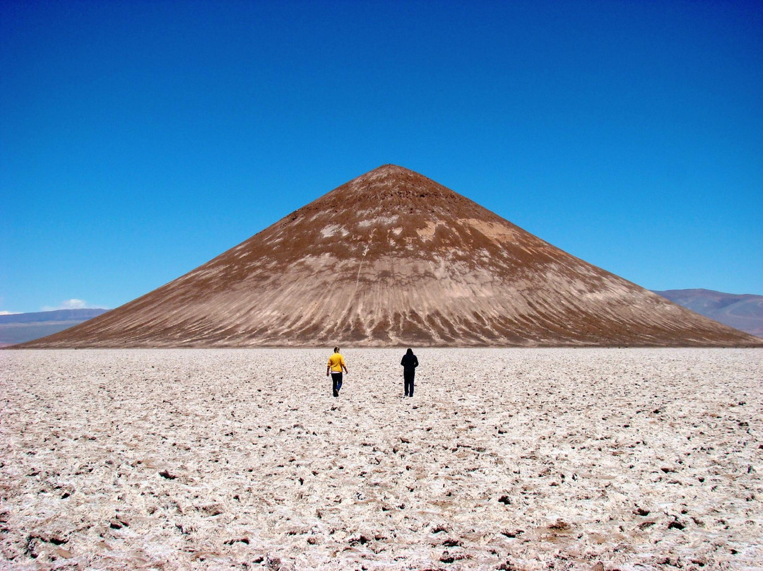 Arizaro Salt Pan景点图片