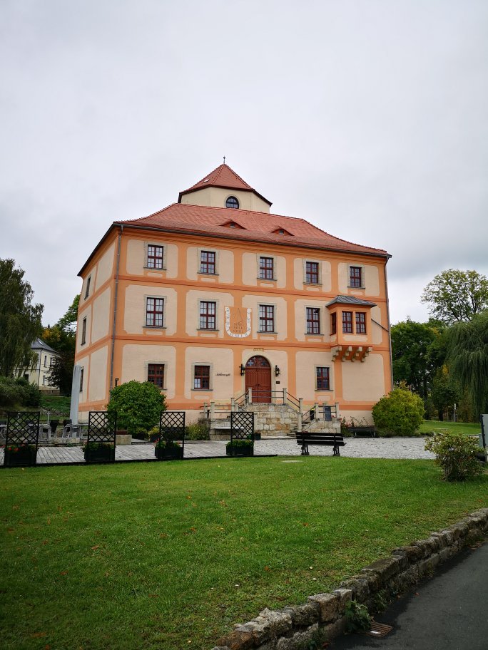 Schloss Schoenberg-官方