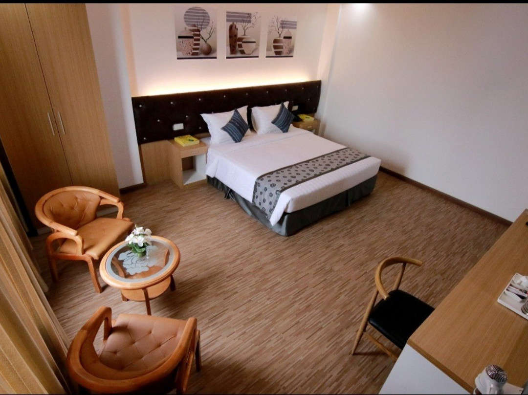 Botahtaung Hotel主图