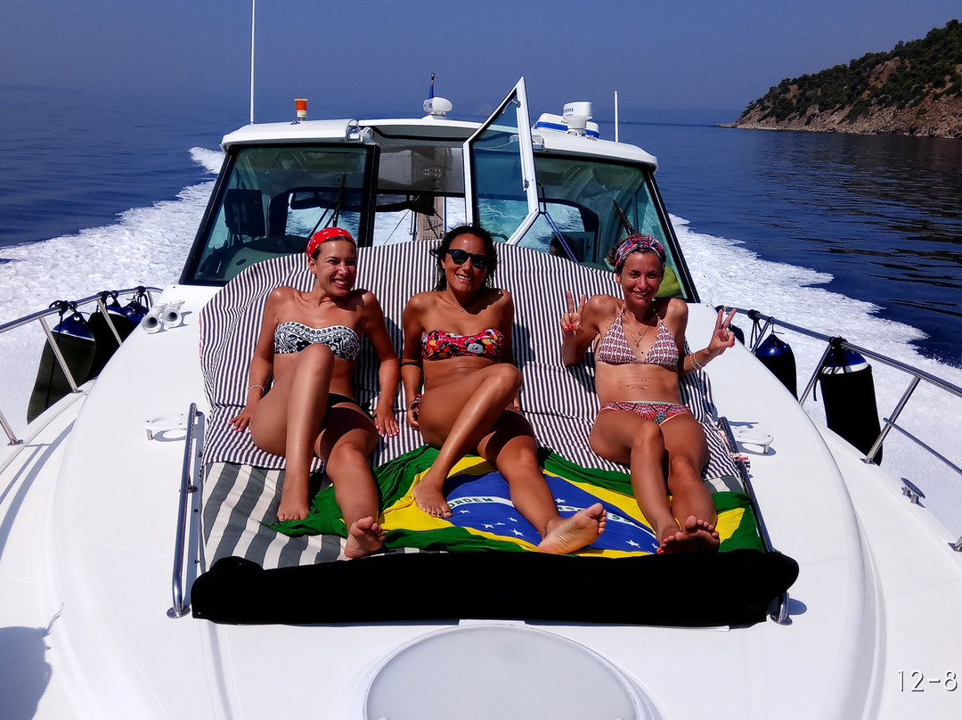 Themis M.C.P.Y-Skiathos Town必去景点