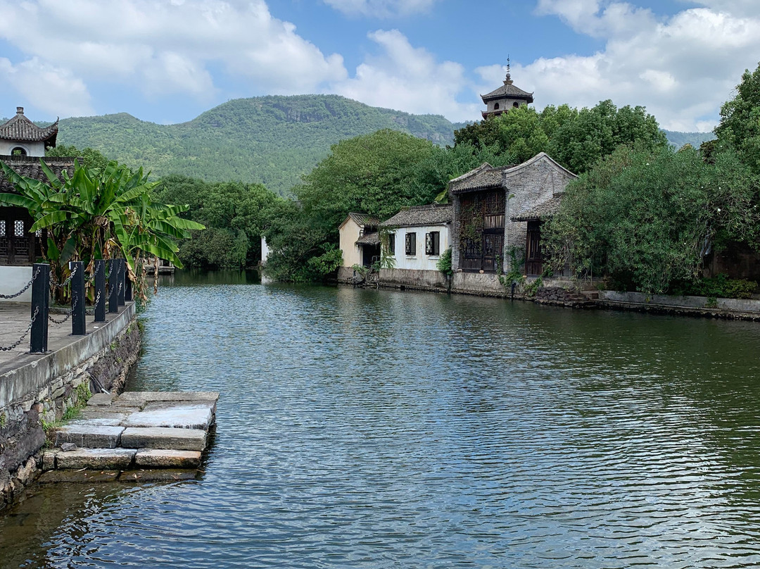 广州街香港街-东阳市必去景点