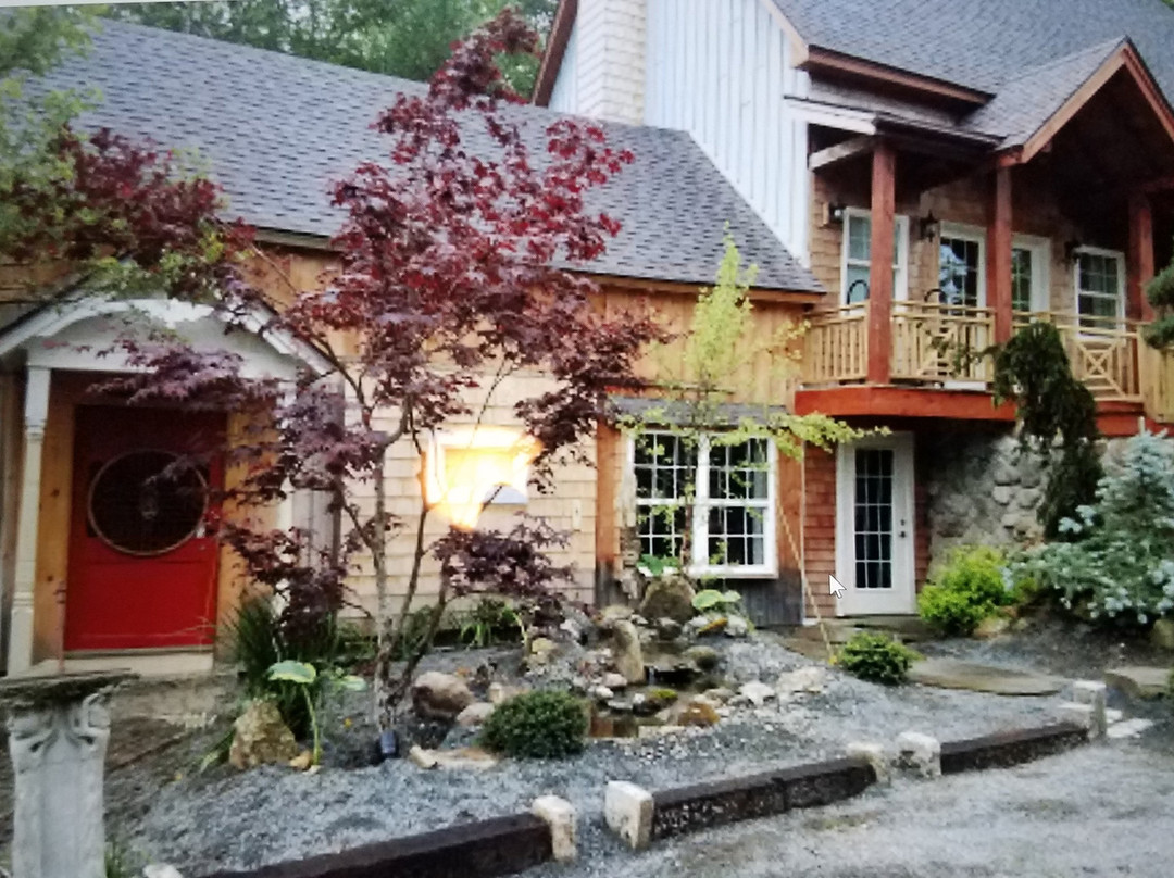 Aqua Inn and Spa